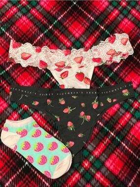 Victoria's Secret Strawberry Lace & Black Cotton Bikini Set